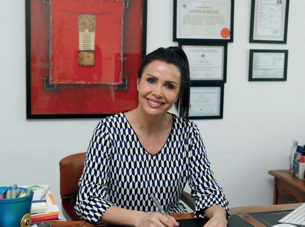 SİVİLCE VE İZLERİNİN TEDAVİSİ - Dr. Ayfer Aydın